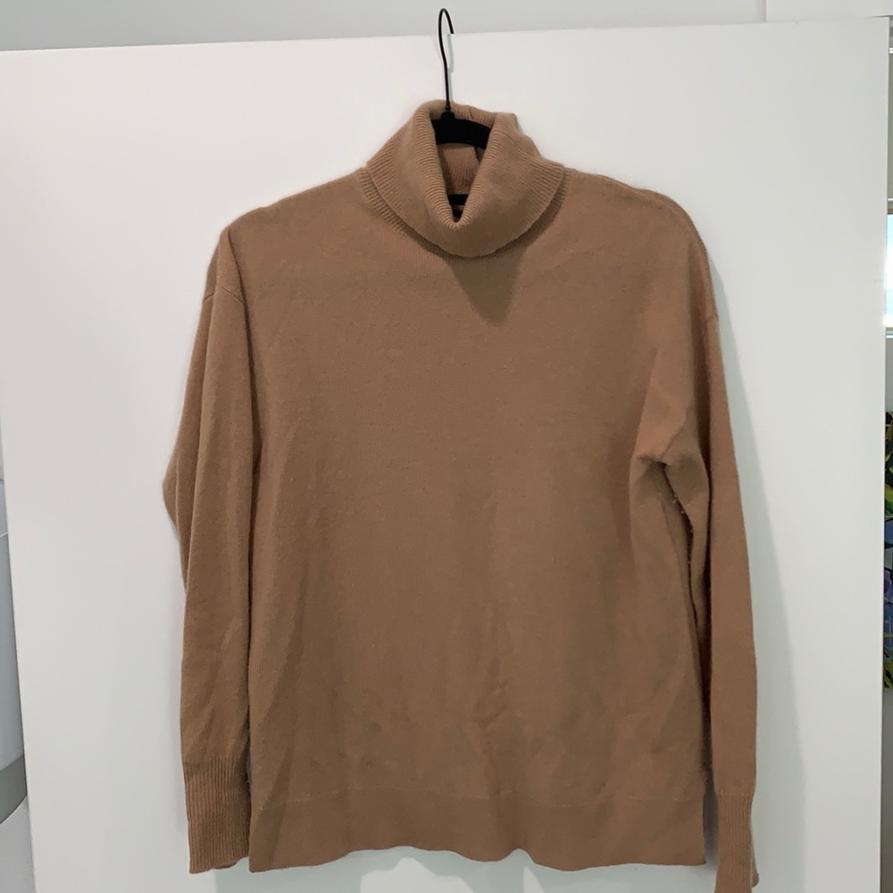 Halogen (Nordstrom) XS 100% Cashmere turtleneck sweater in camel color